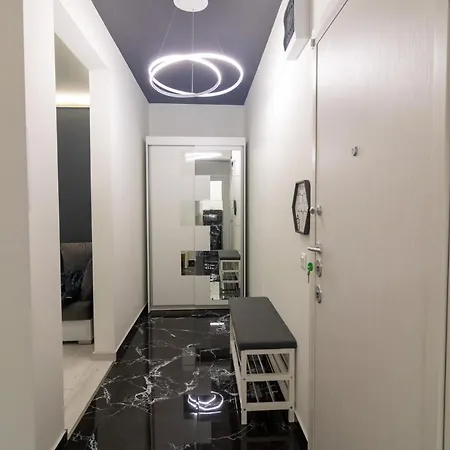Degraf Stylish Downtown Gallery Apartment Sofia